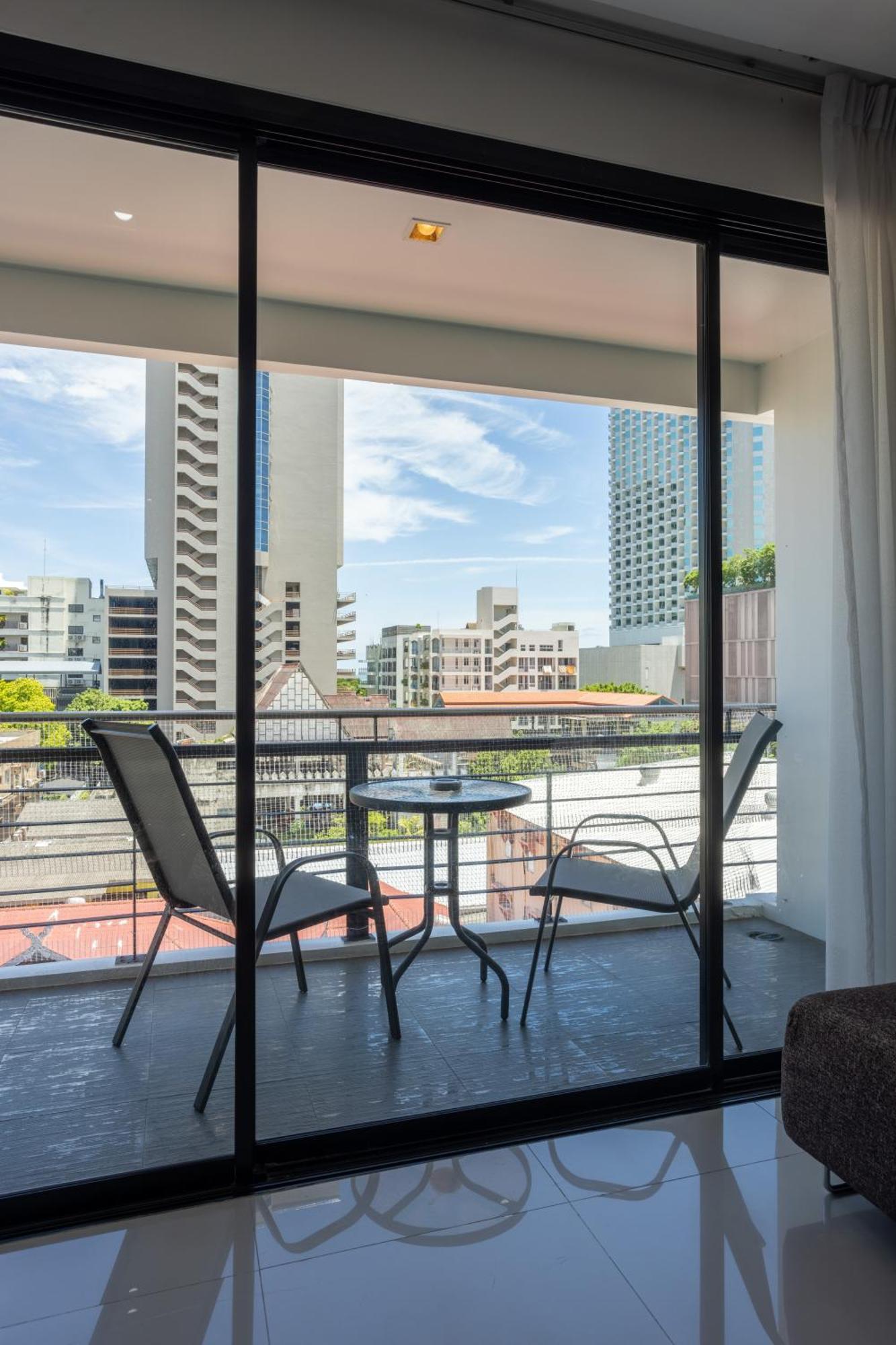 Citismart Luxury Apartments Pattaya Buitenkant foto