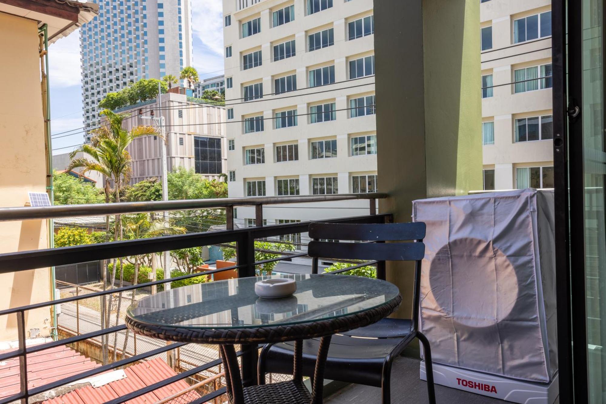 Citismart Luxury Apartments Pattaya Buitenkant foto