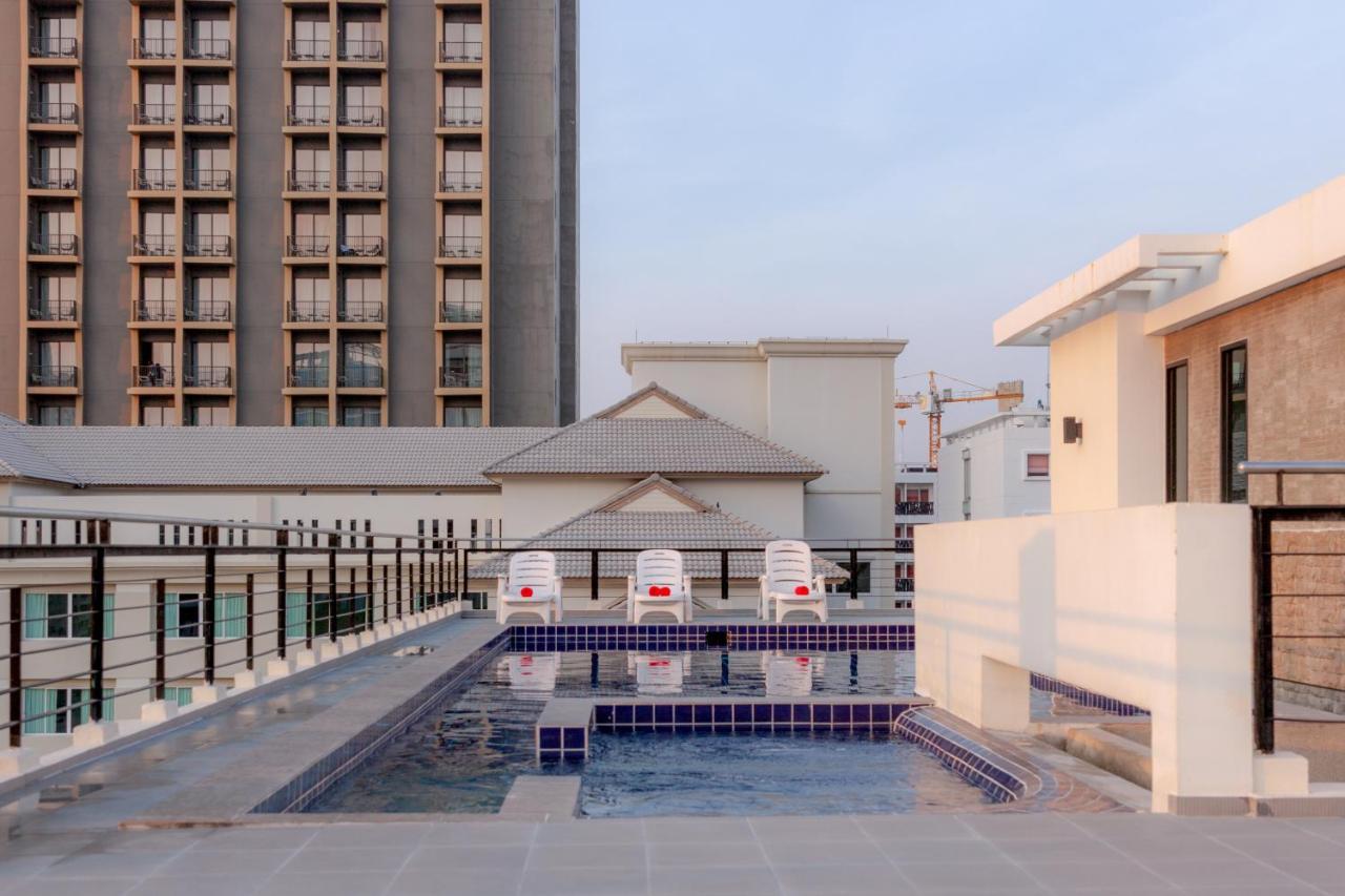 Citismart Luxury Apartments Pattaya Buitenkant foto