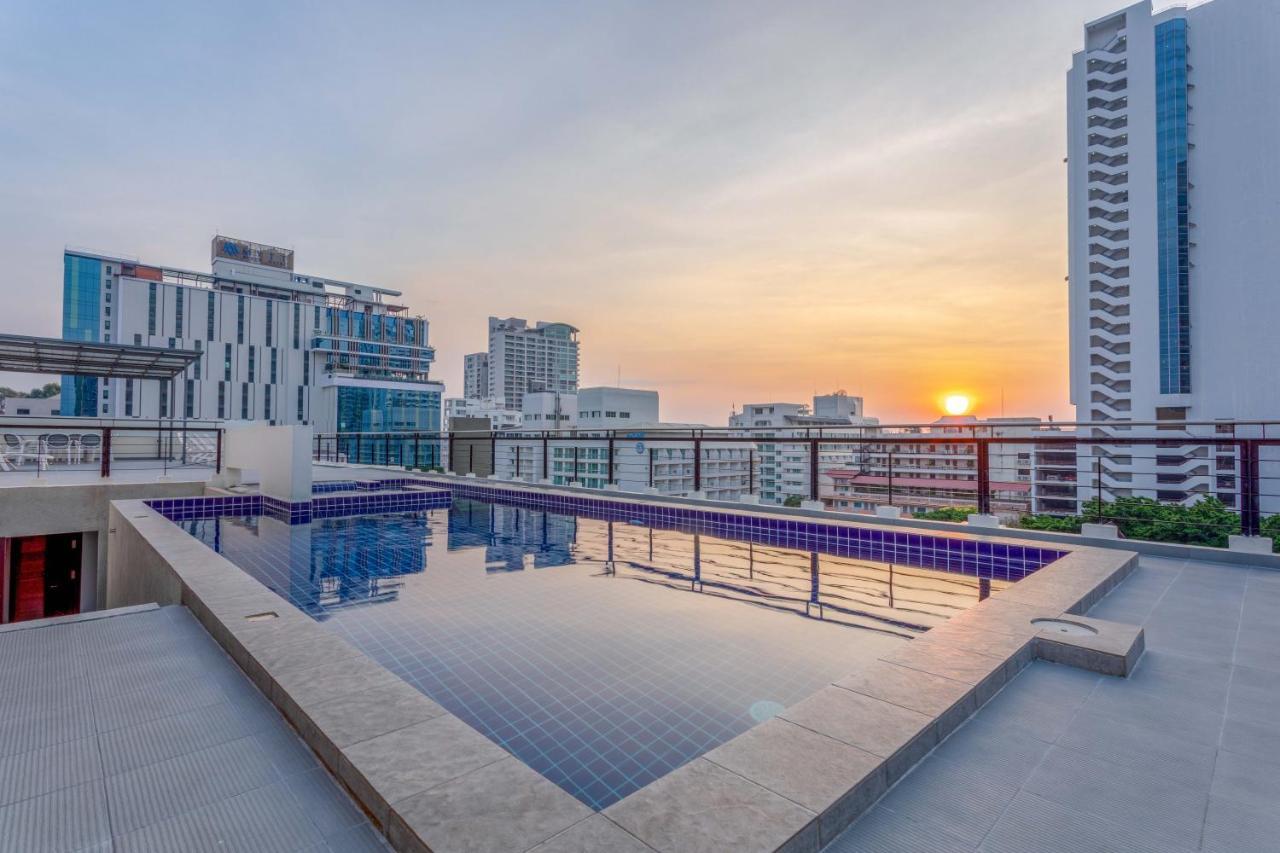 Citismart Luxury Apartments Pattaya Buitenkant foto